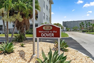 3114 59th St S Unit 203, Gulfport, FL 33707