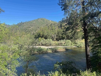 102 acres California 96, Horse Creek, CA 96050