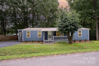 870 Family Dr, Midland, NC 28107