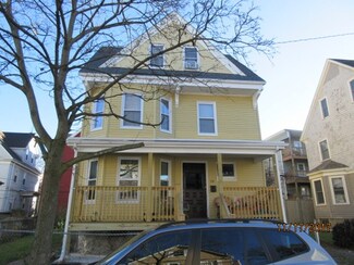 29 Oakley St, Dorchester Center, MA 02124