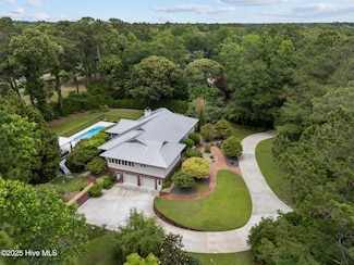 605 Ravenswood Rd, Hampstead, NC 28443