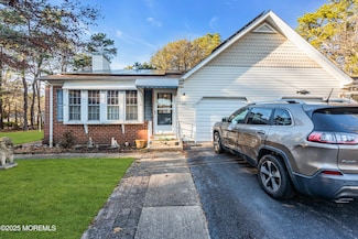 2A Easton Ct Unit A, Whiting, NJ 08759