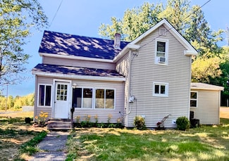 8 Western Ave, East Millinocket, ME 04430