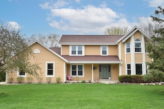 N49W17390 Sheffield Ln, Menomonee Falls, WI 53051