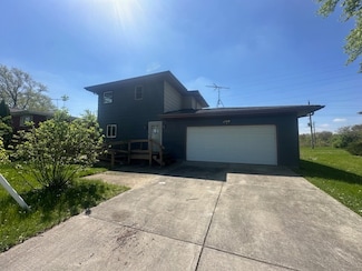 112 Minton St, Joliet, IL 60436