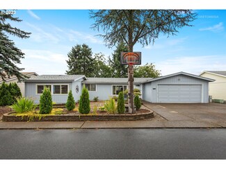 1445 SE Duke Dr, Hillsboro, OR 97123