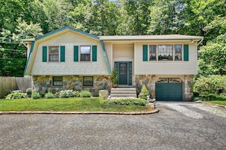127 Bullet Hole Rd, Carmel, NY 10512