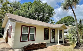 12504 Forest Hills Dr, Tampa, FL 33612