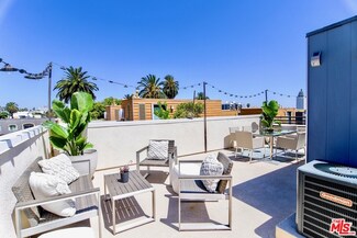 5634 W Cielo Way, Los Angeles, CA 90028