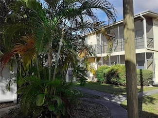 5380 4th St N Unit 203, Saint Petersburg, FL 33703