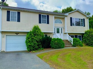 35 Schooner Dr, South Dartmouth, MA 02748