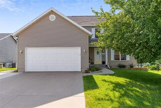 2305 Geode St, Marion, IA 52302