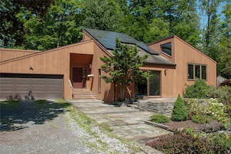 309 Saint Catherines Cir, Ithaca, NY 14850