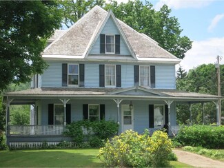 4 Cochran Rd, Richmond, VT 05477