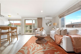 1720 Ardmore Ave Unit 221, Hermosa Beach, CA 90254