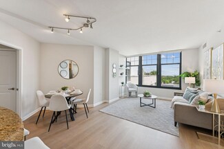 1021 N Garfield St Unit 930, Arlington, VA 22201