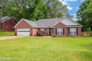 56 Wheatstone Dr, Jackson, TN 38301