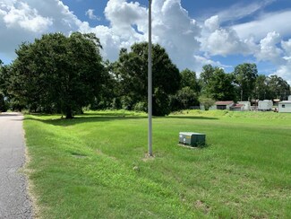 130 Bell Dr N, Lafayette, LA 70507