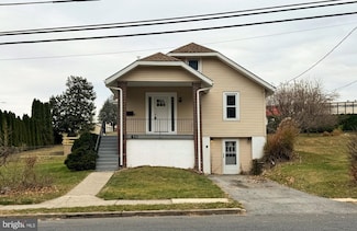 621 Saint John St, Catasauqua, PA 18032