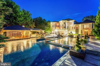 860 Nicholas Run Dr, Great Falls, VA 22066