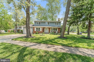 12 Farmhouse Ct, Cherry Hill, NJ 08002