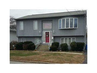 25 Doane St, Cranston, RI 02910