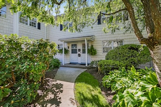 245 Unquowa Rd Unit 38, Fairfield, CT 06824