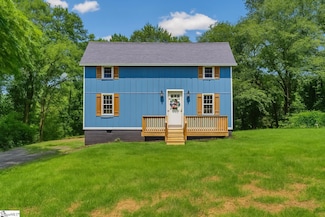 17 Allen St, Enoree, SC 29335