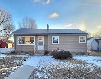 771 8th St, Dawson, MN 56232