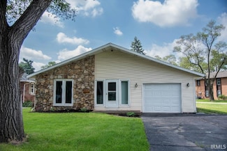 1105 W Tilmor Dr, Muncie, IN 47303