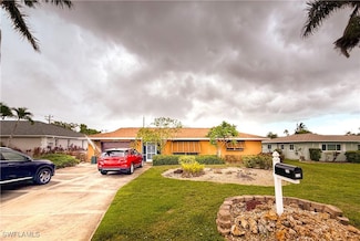732 Sesame Ct, Cape Coral, FL 33904