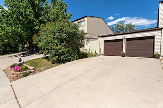 905 S Gurley Ave, Gillette, WY 82716