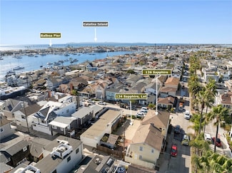 126 Sapphire Ave, Newport Beach, CA 92662
