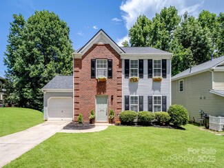 3813 Brookchase Ln, Charlotte, NC 28205
