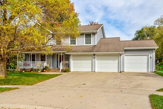 806 Vermont Cir, Ames, IA 50014