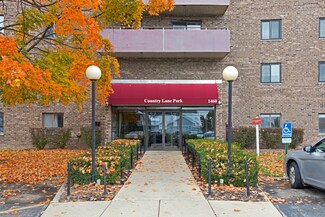1460 Fairlane Dr Unit 122, Schaumburg, IL 60193