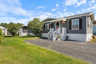 99 Dart Dr, Salem, NH 03079