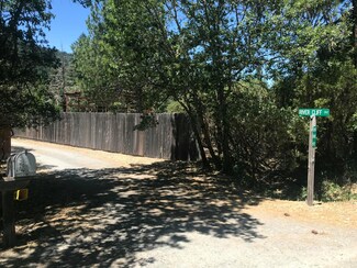 20 River Cliff Rd, Mad River, CA 95526