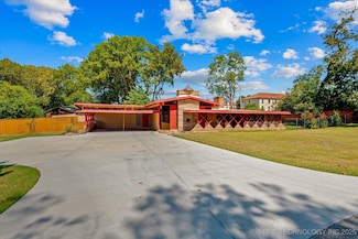 2412 Circle Dr, Bartlesville, OK 74006