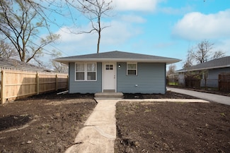 34 W 142nd St, Dixmoor, IL 60426