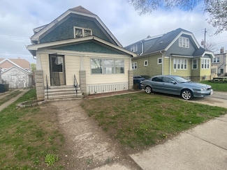 2726 N 58th St, Milwaukee, WI 53210