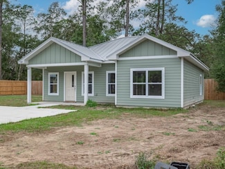 84 Wild Turkey Cir, Crawfordville, FL 32327