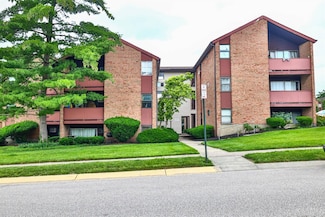 4903 Chalet Dr, Cincinnati, OH 45217