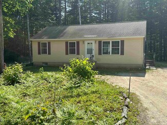 31 Beech River Cir, Center Ossipee, NH 03814