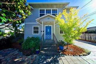 416 Parnell St, Santa Cruz, CA 95062