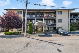 400 Narragansett Pkwy Unit 9, Warwick, RI 02888