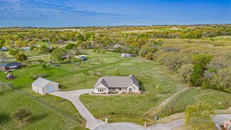 169 Star Point Ln, Weatherford, TX 76088