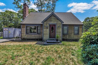 82 Ashumet Ave, Mashpee, MA 02649