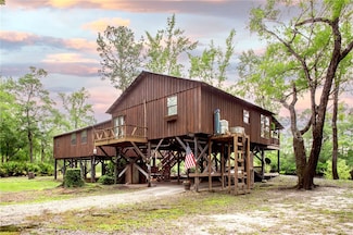 1219 Edgy Rd, Waynesville, GA 31566