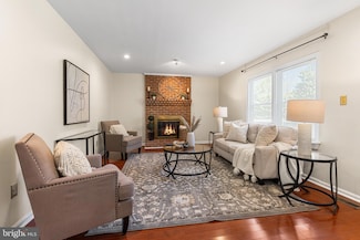 101 Viewpoint Dr, Downingtown, PA 19335